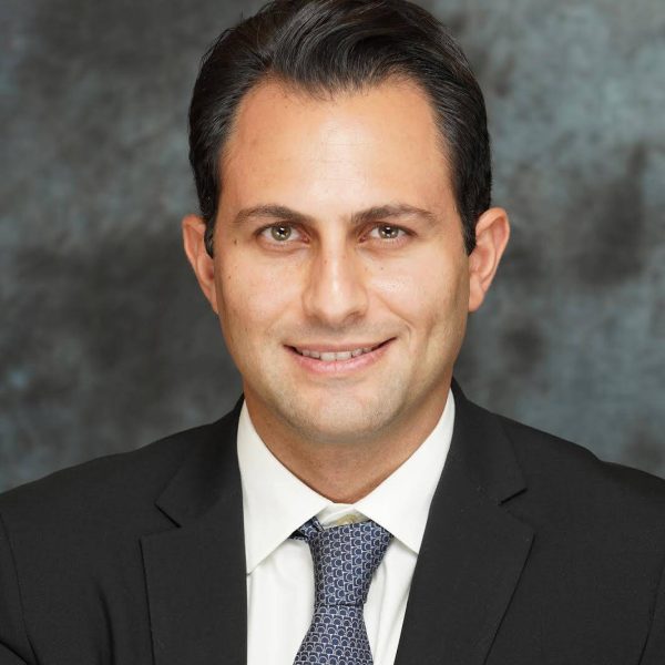 Nariman-Saadat-Oral-Surgeon